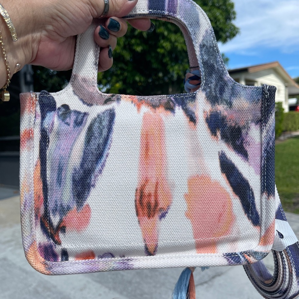 VINCE CAMUTO Printed Small Canvas Tote-Oriel In Blooming Brush - Picture 8 of 13